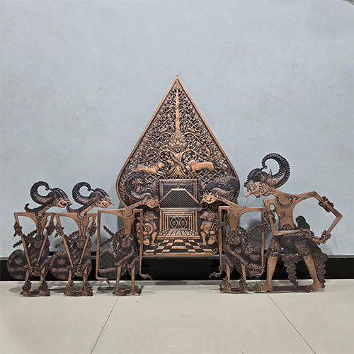 Gunungan Wayang