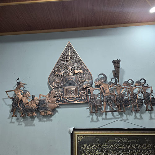 Gunungan Wayang